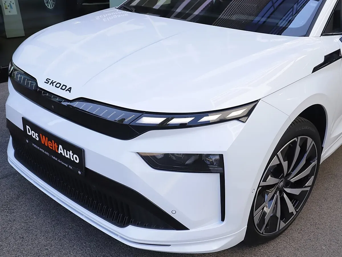 Skoda Enyaq 2026 photo 2