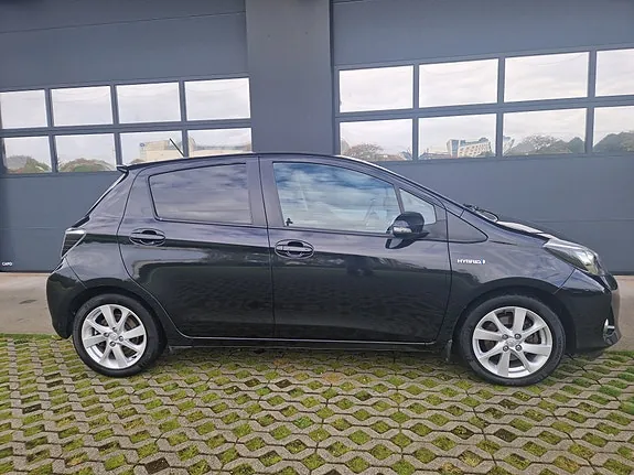 Toyota Yaris 2014 photo 4