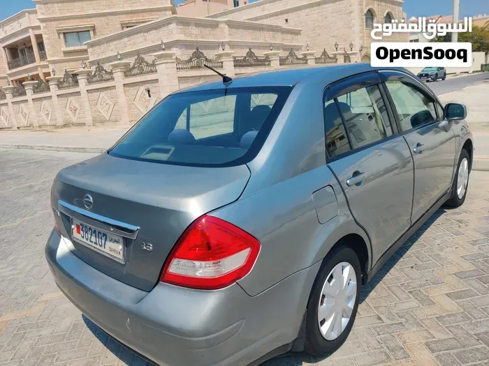 Nissan Tiida 2011 photo 3