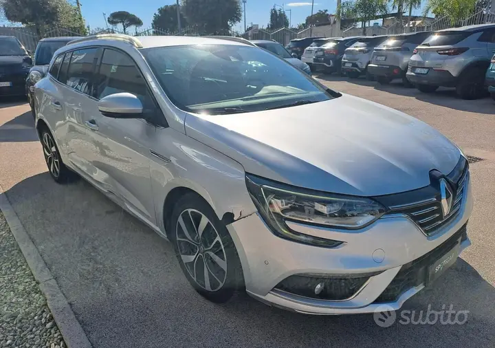 Renault Megane 2019 photo 3