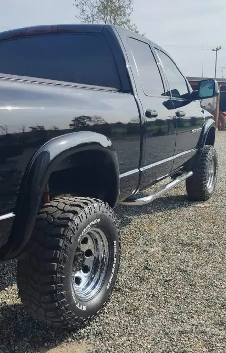 Dodge Ram 2500 2004 photo 2