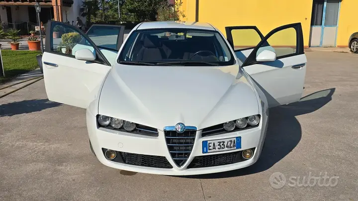 Alfa Romeo 159 2010 photo 4