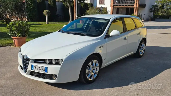 Alfa Romeo 159