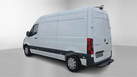 Mercedes-Benz Sprinter 215 2023 photo 3