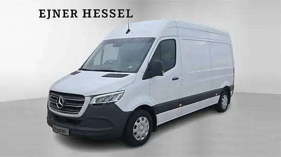 Mercedes-Benz Sprinter 215