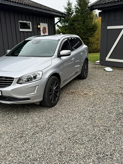 Volvo Xc60 2016 photo 2