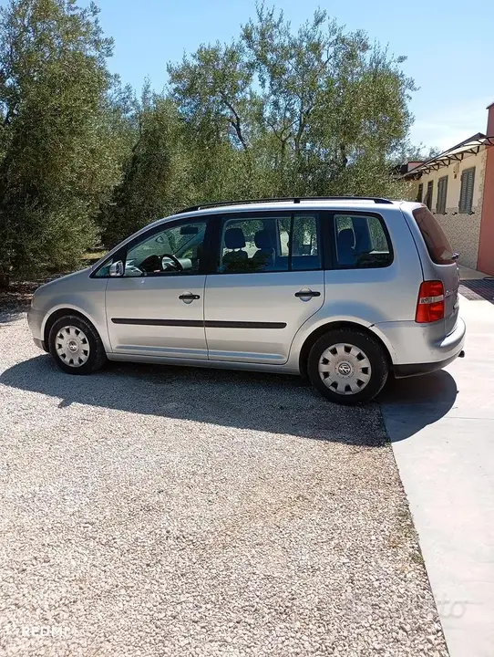 Volkswagen Touran 2004 photo 3