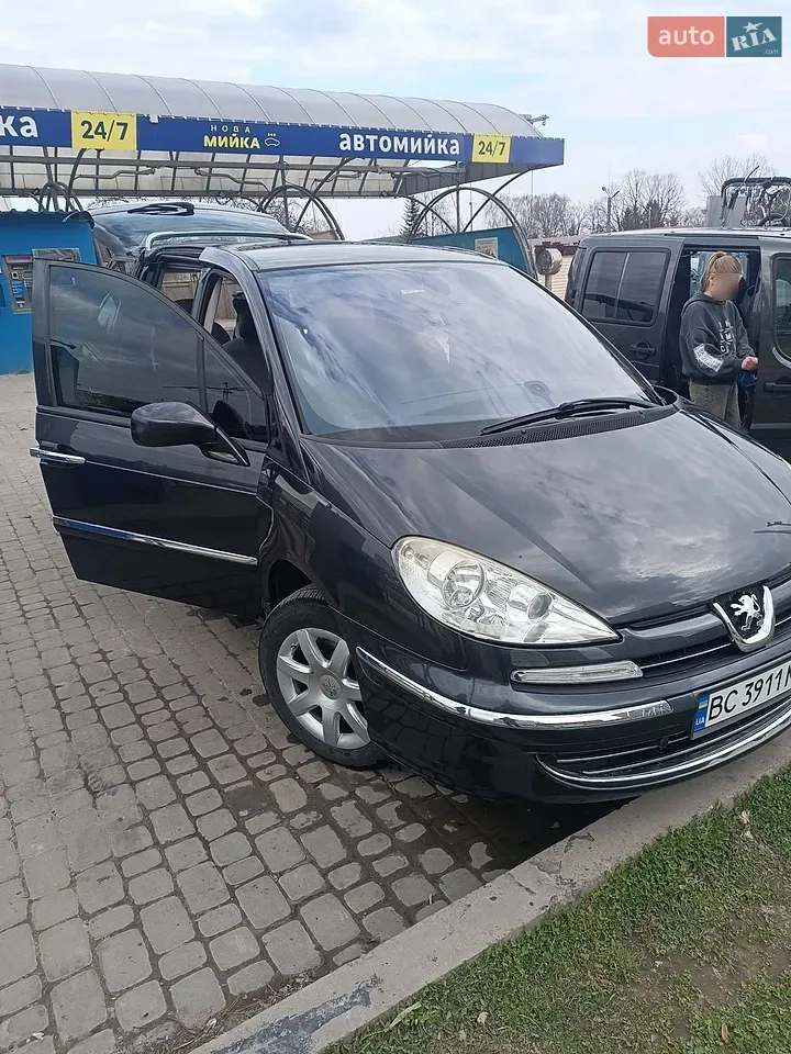 Peugeot 807 2008 photo 2