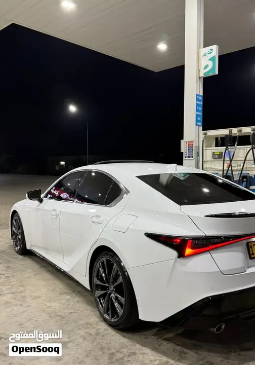 Lexus Is 2022 photo 4