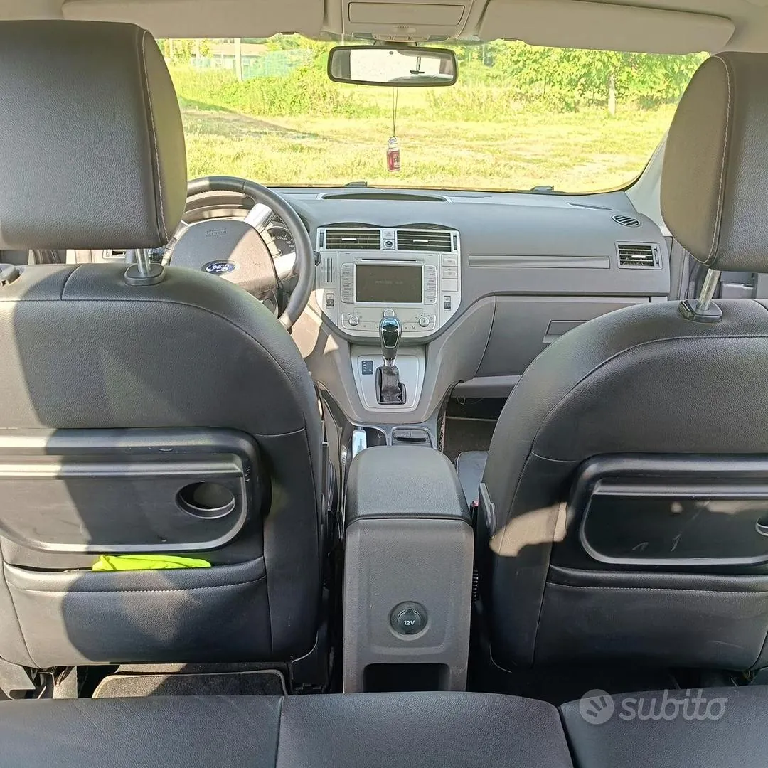 Ford Kuga 2011 photo 4
