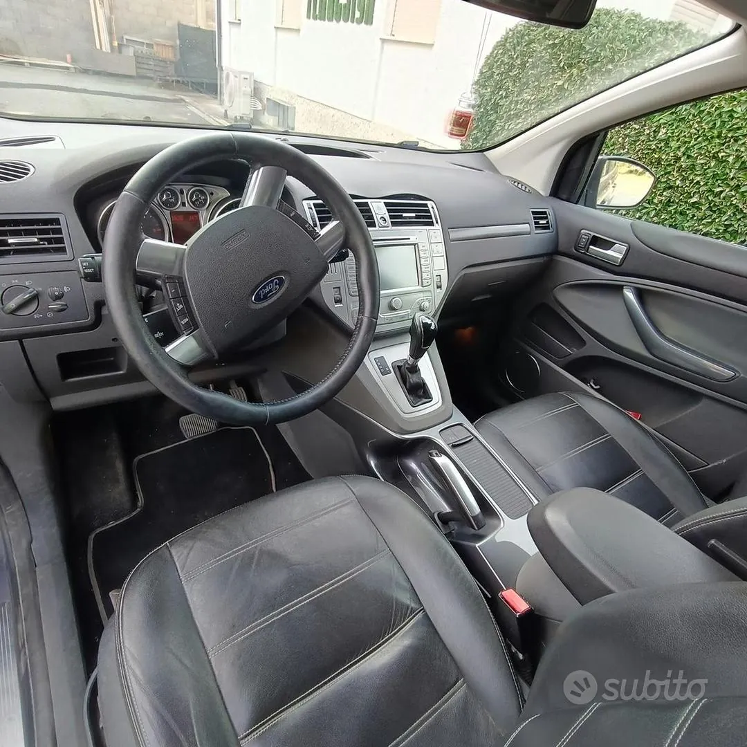 Ford Kuga 2011 photo 5