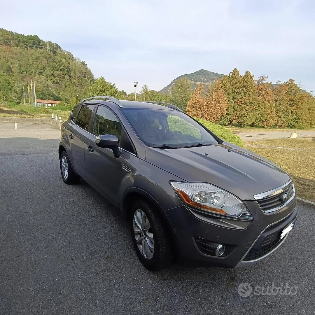 Ford Kuga 2011 photo 2