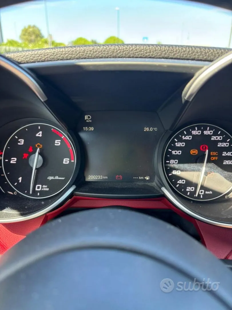 Alfa Romeo Giulia 2019 photo 5