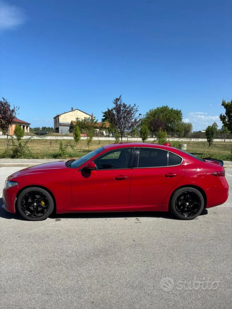 Alfa Romeo Giulia 2019 photo 4