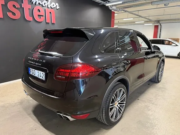 Porsche Cayenne 2013 photo 3