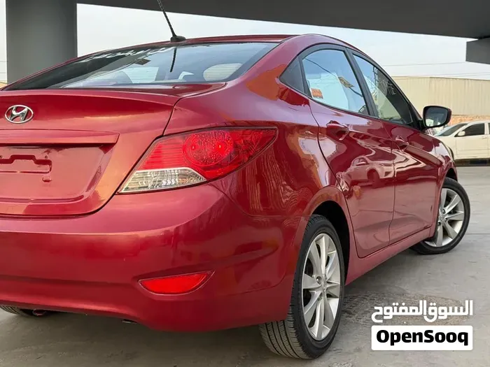 Hyundai Accent 2014 photo 4