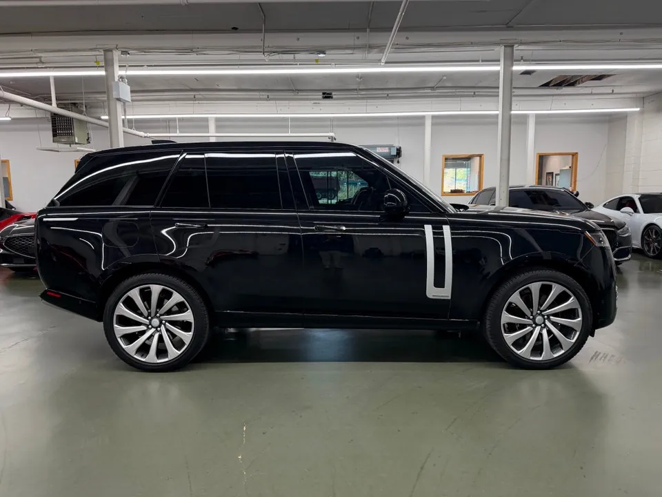 Land Rover Range Rover 2023 photo 2