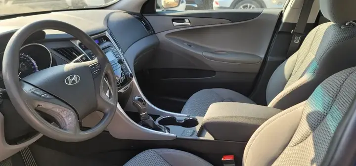 Hyundai Sonata 2011 photo 3