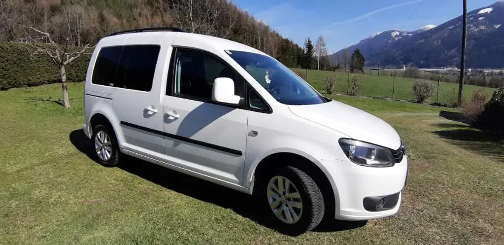 Volkswagen Caddy 2011 photo 2