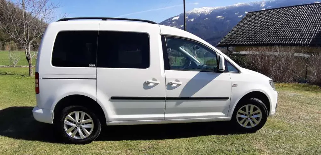 Volkswagen Caddy 2011 photo 3