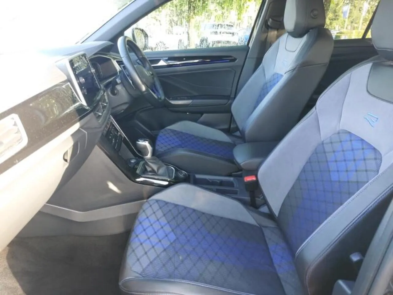 Volkswagen T-Roc 2023 photo 5