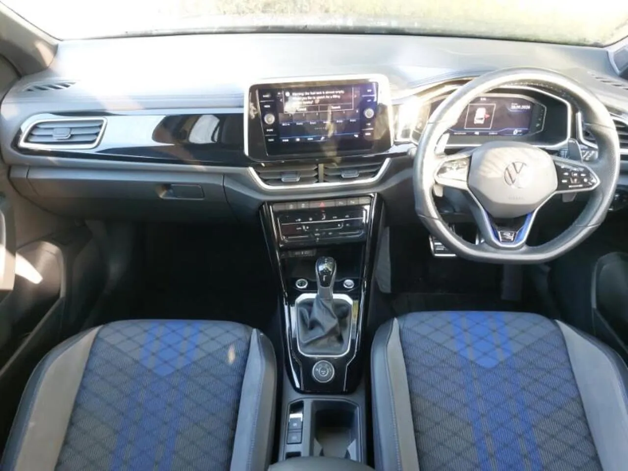 Volkswagen T-Roc 2023 photo 3