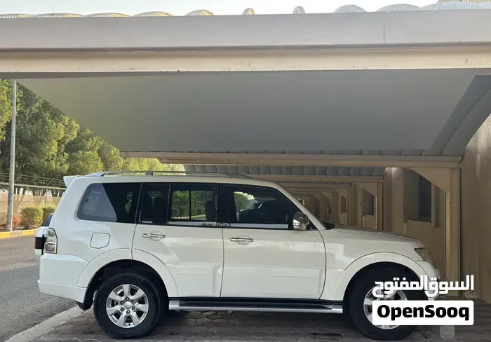 Mitsubishi Pajero 2016 photo 2