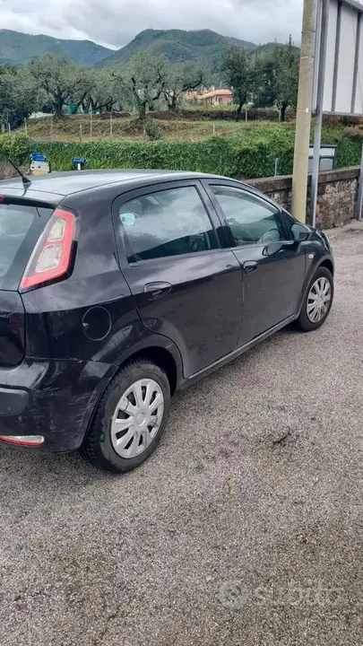 Fiat Punto Evo 2010 photo 4