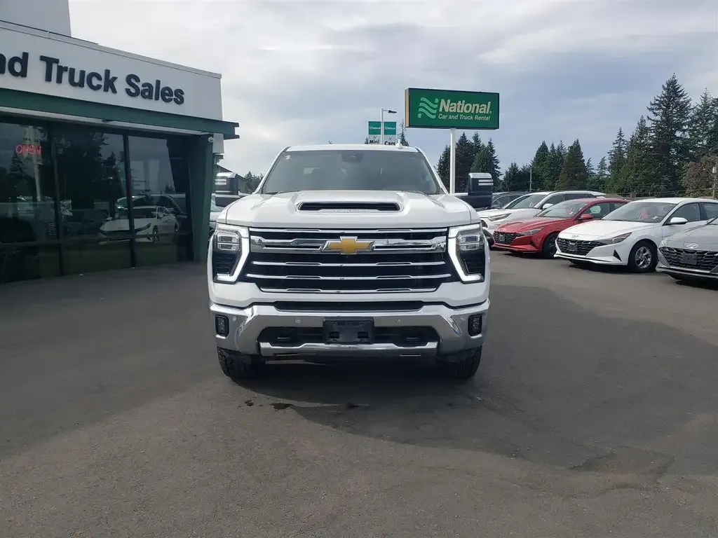 Chevrolet Silverado 2500 2024 photo 2