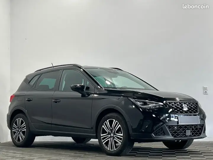 Seat Arona 2024 photo 2