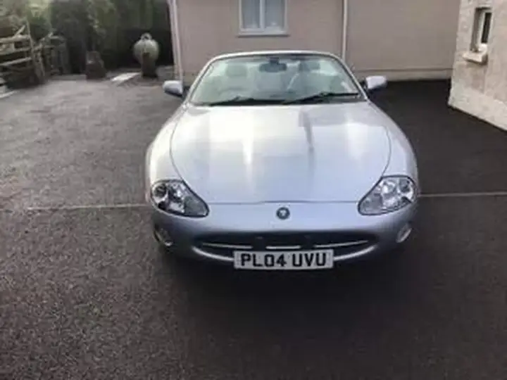 Jaguar Xk8 2004 photo 2