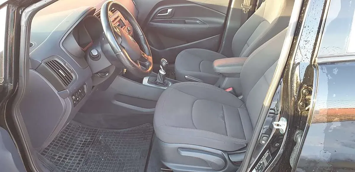 Kia Rio 2015 photo 2
