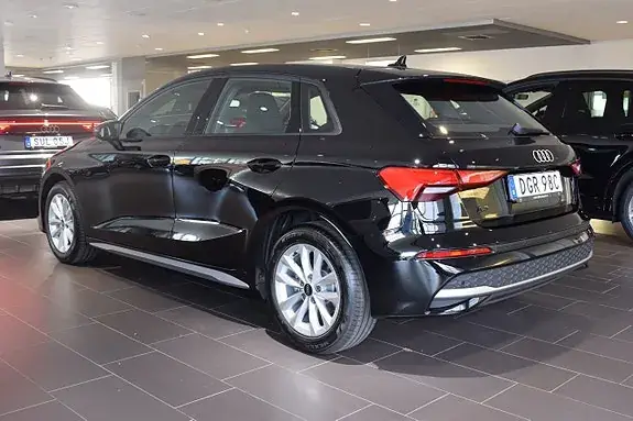 Audi A3 2027 photo 2