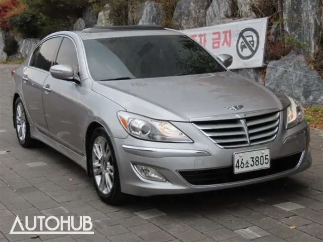 Hyundai Genesis 2012 photo 2