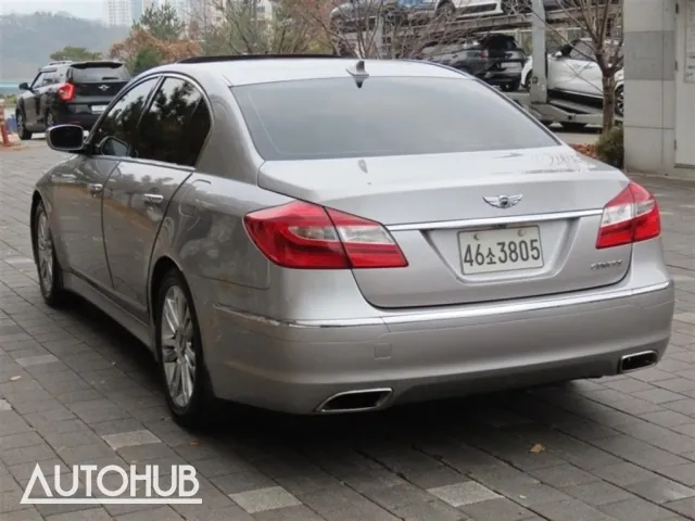 Hyundai Genesis 2012 photo 4