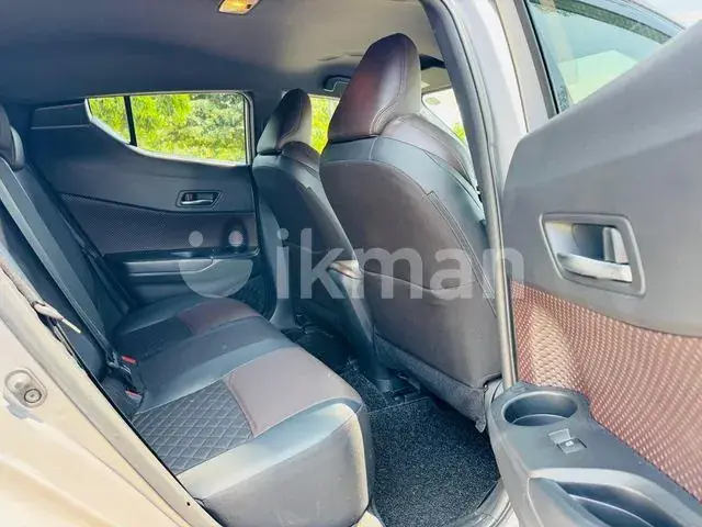 Toyota C-Hr 2018 photo 3