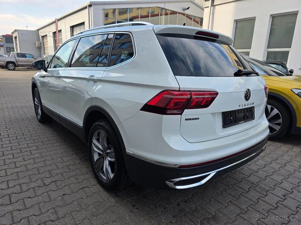 Volkswagen Tiguan Allspace 2023 photo 3