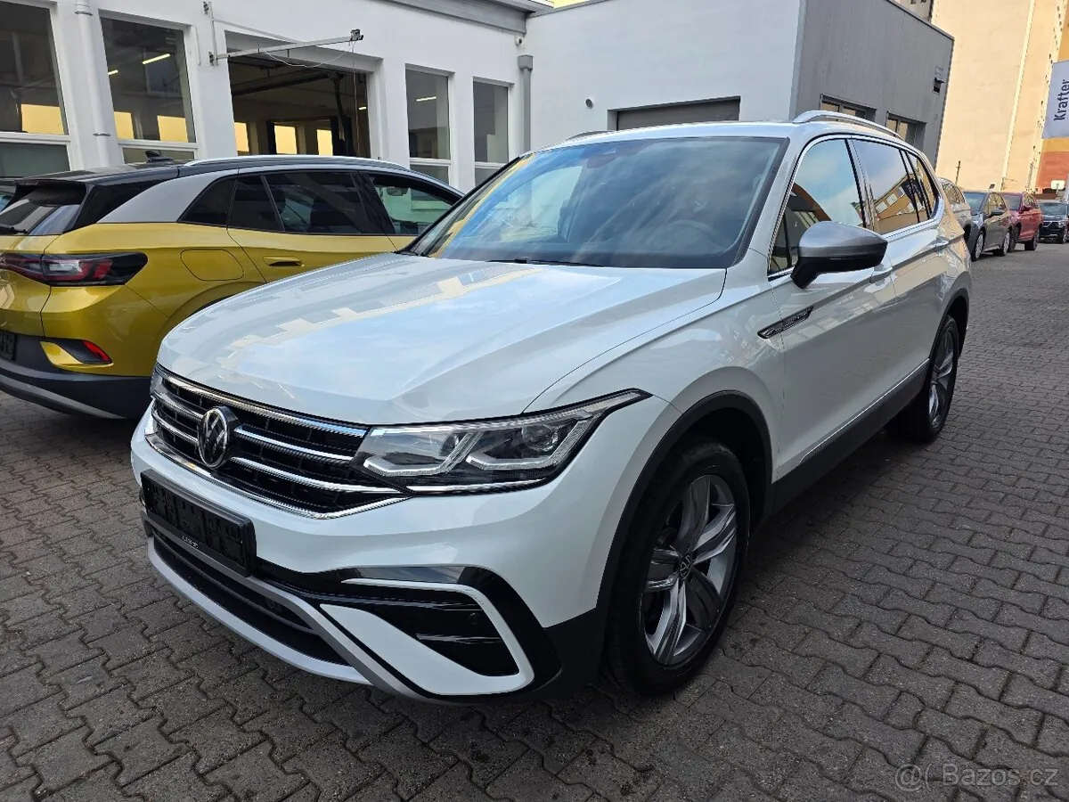 Volkswagen Tiguan Allspace 2023 photo 2