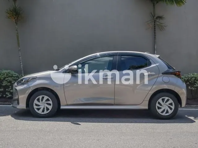 Toyota Yaris 2023 photo 2