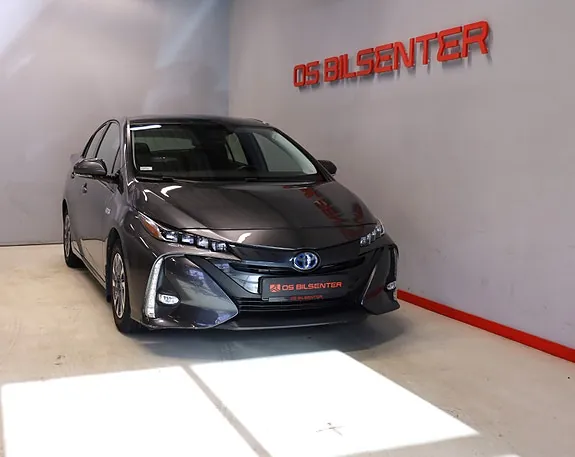 Toyota Prius 2017 photo 2