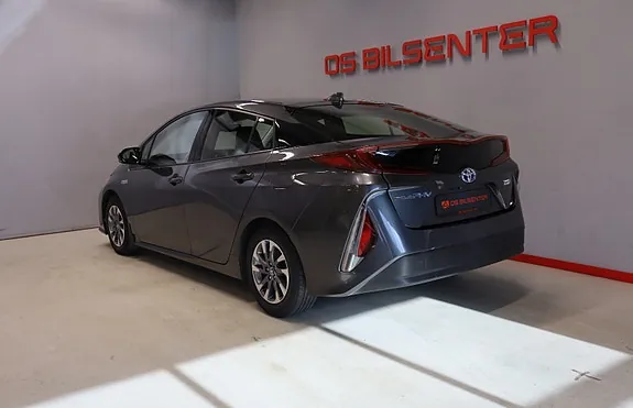 Toyota Prius 2017 photo 4