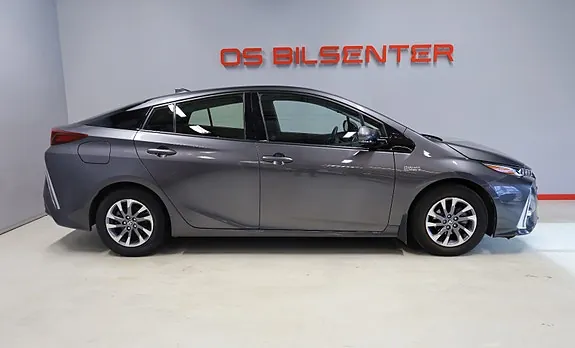 Toyota Prius 2017 photo 3