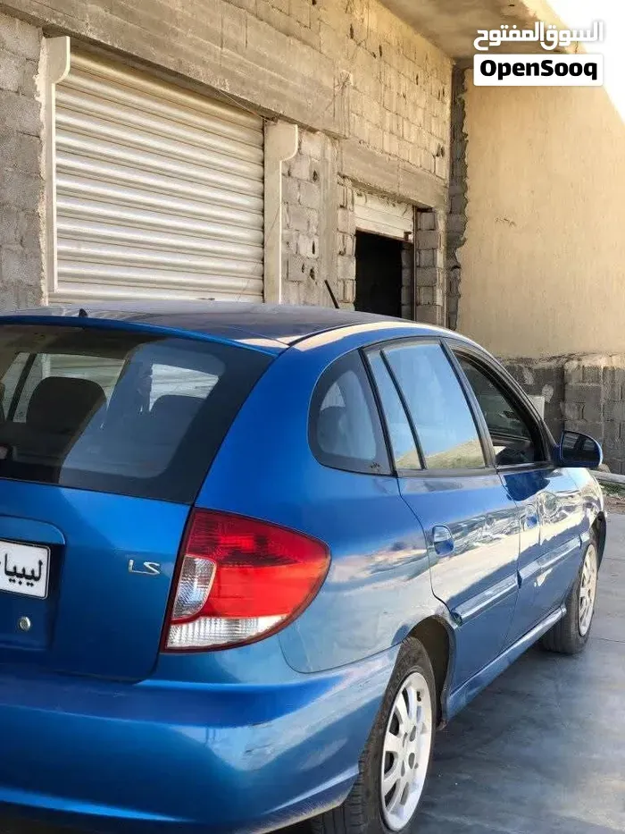 Kia Rio 2004 photo 2