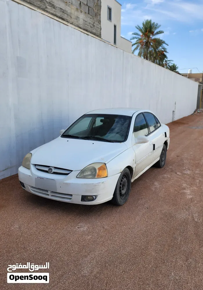 Kia Rio 2004 photo 4