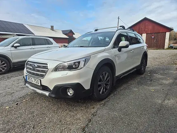 Subaru Outback 2016 photo 2