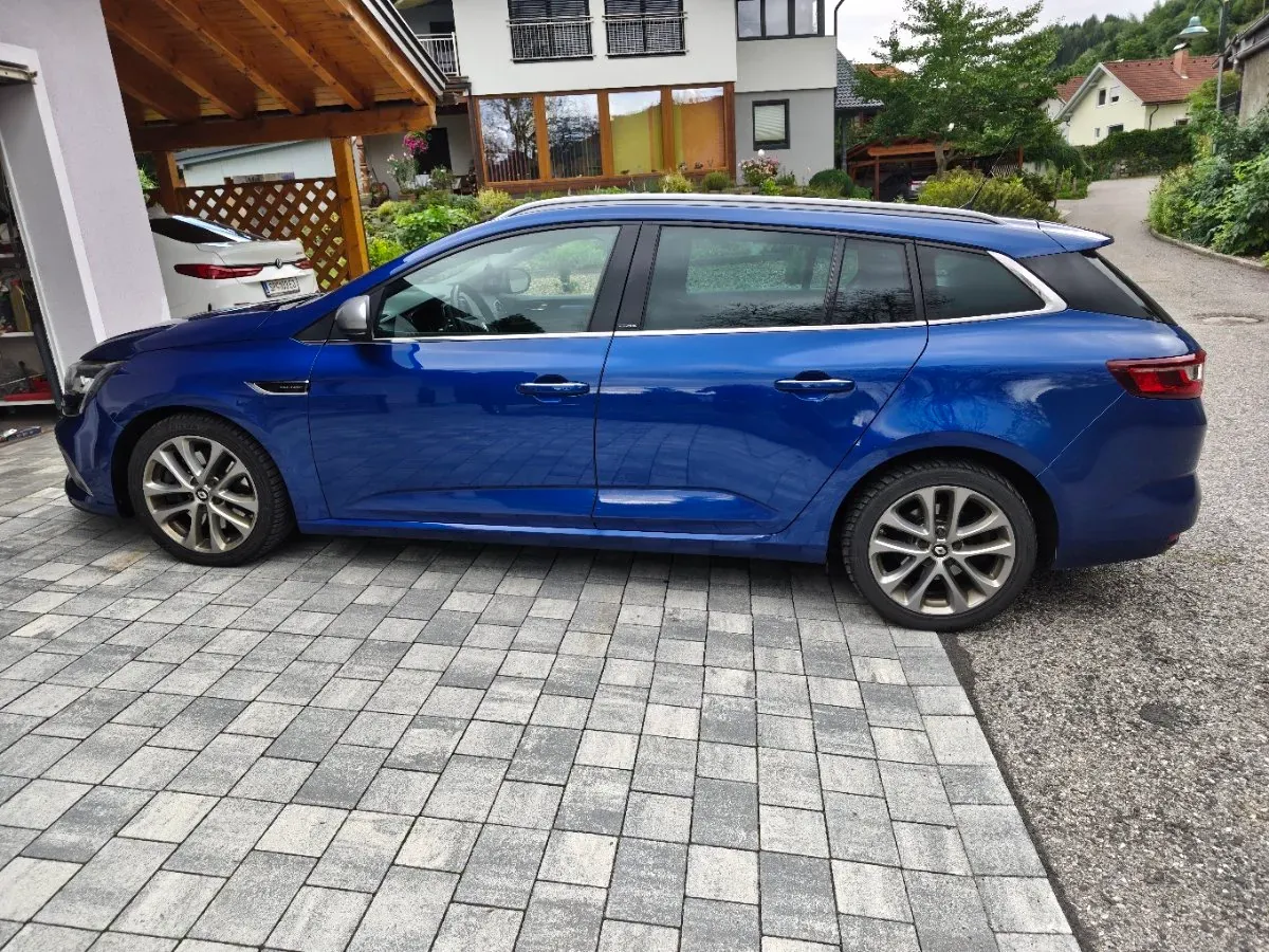 Renault Mégane 2018 photo 2