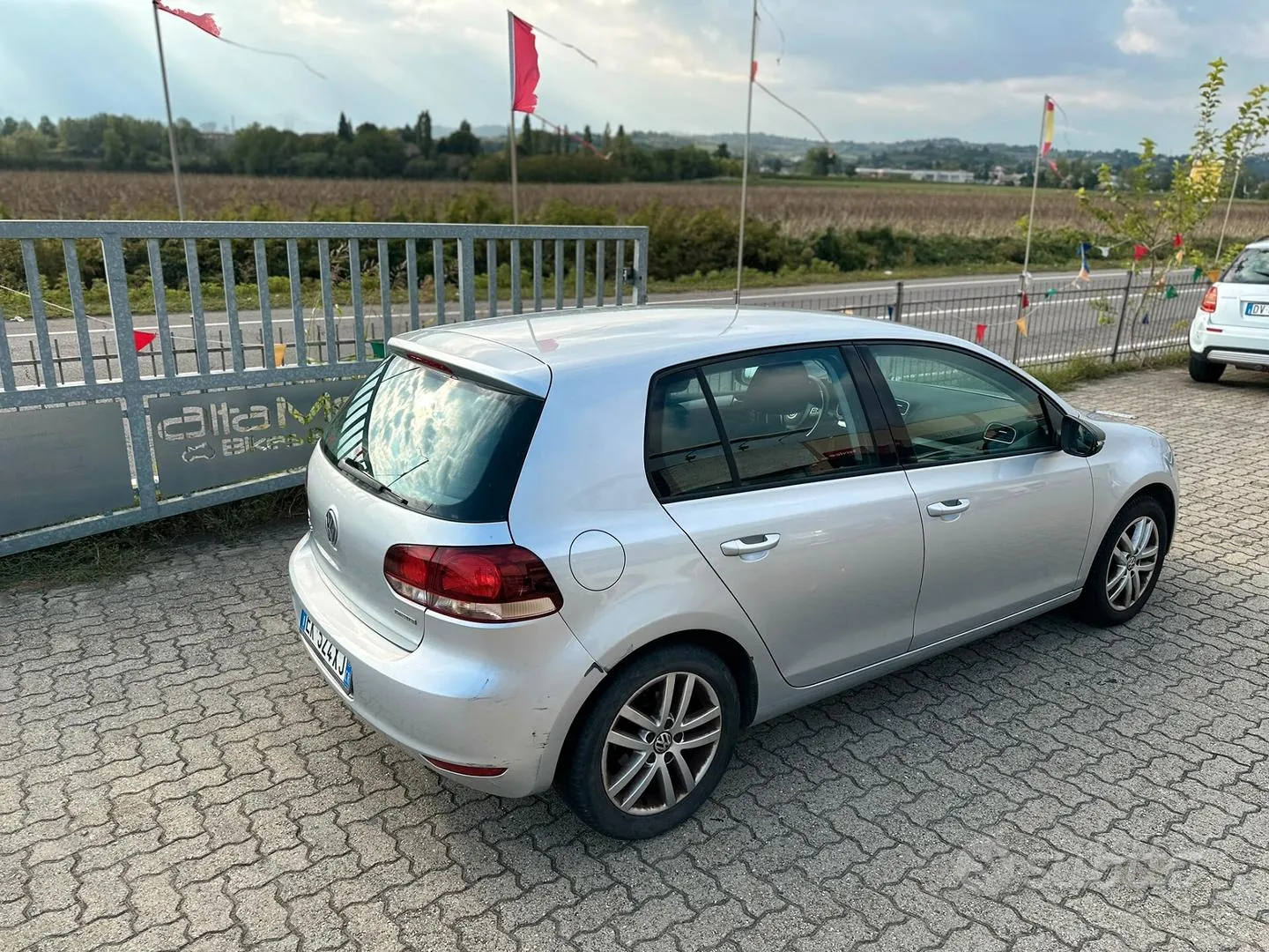Volkswagen Golf 2012 photo 4