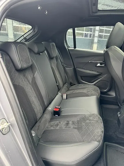 Peugeot 208 2022 photo 4