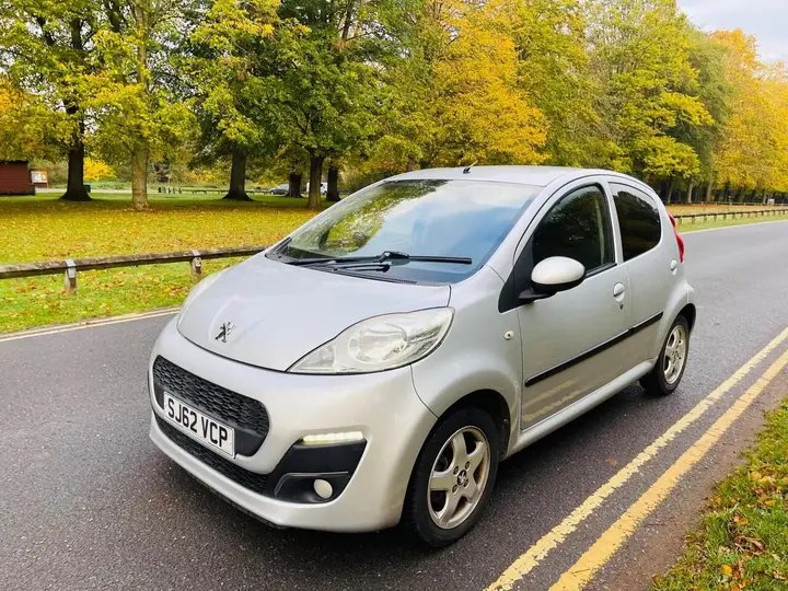 Peugeot 107 2012 photo 3