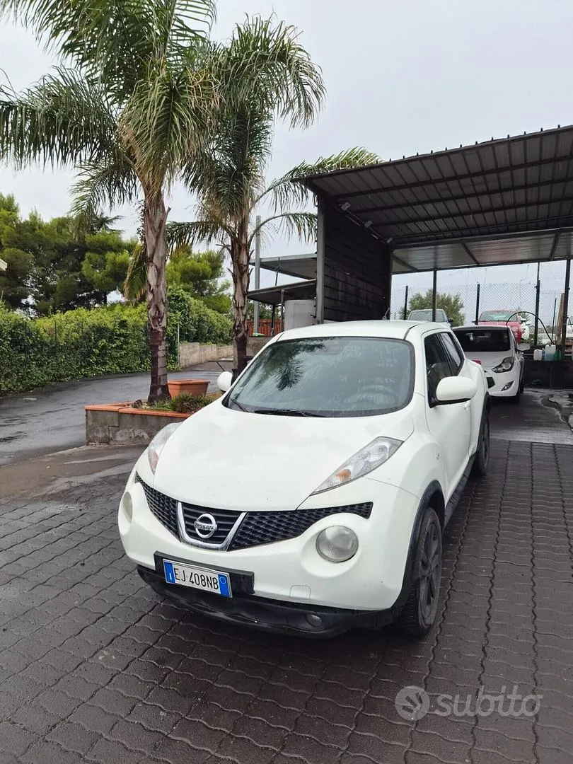 Nissan Juke 2011 photo 2